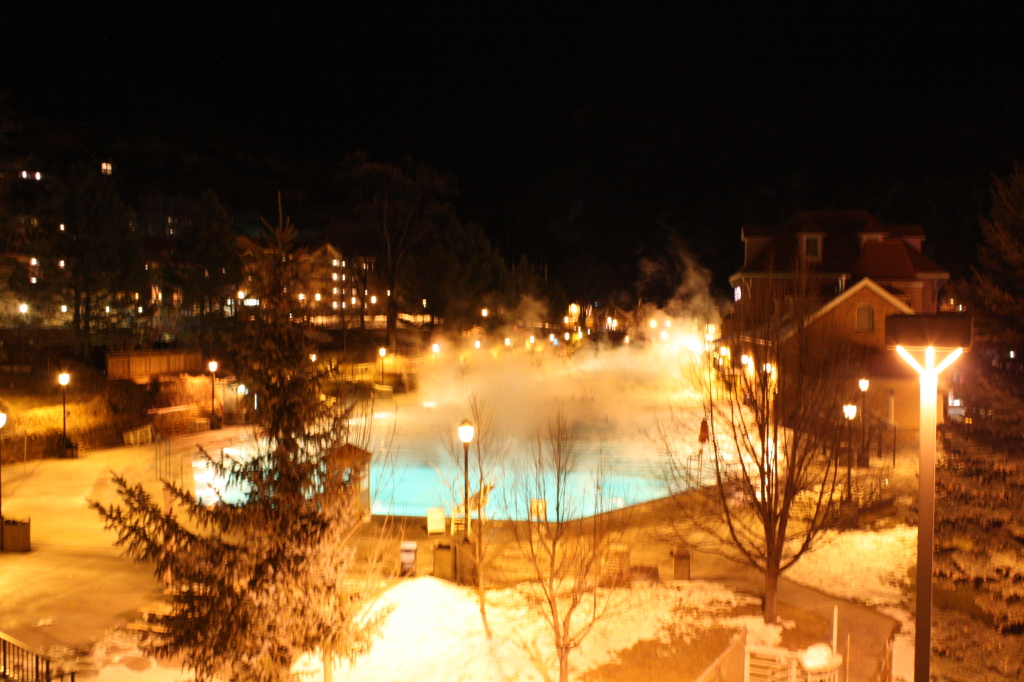 Glenwood Hot Springs at night